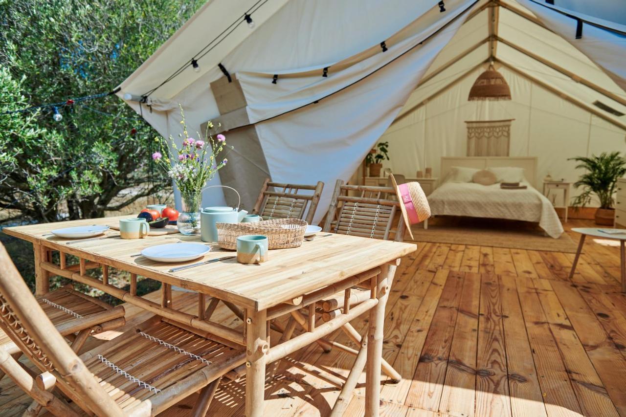 Отель Tranquilo Glamping Осанехос Экстерьер фото