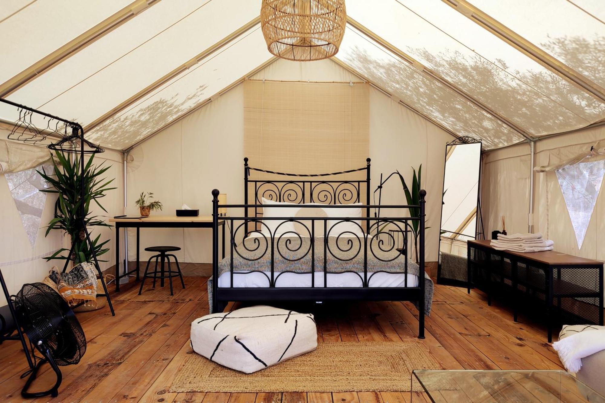 Отель Tranquilo Glamping Осанехос Номер фото